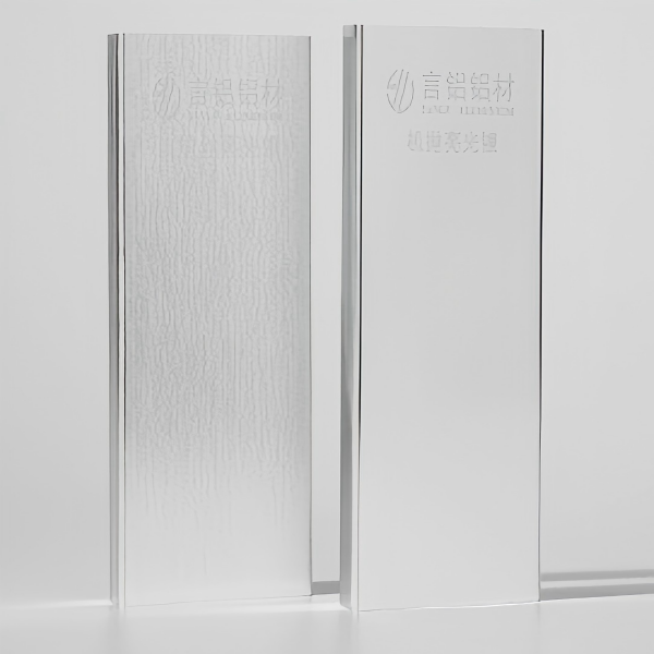 Polished and brushed silver aluminum profile. Features a distinct, fine linear grain texture for a highly modern look. The finish is wear-resistant and helps to conceal minor scratches. Widely used in appliances, furniture, and tech products