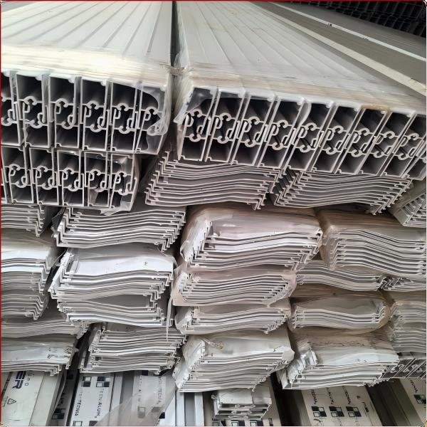 Marine-grade profiles resistant to humidity and saltwater exposure.